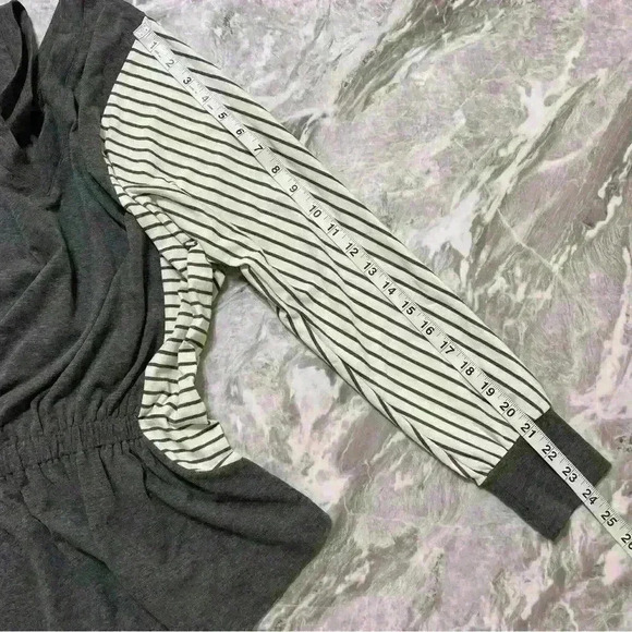 Ouges Gray & White stripe Color- Block Cinch Waist Long Sleeves Top Small - Picture 5 of 8